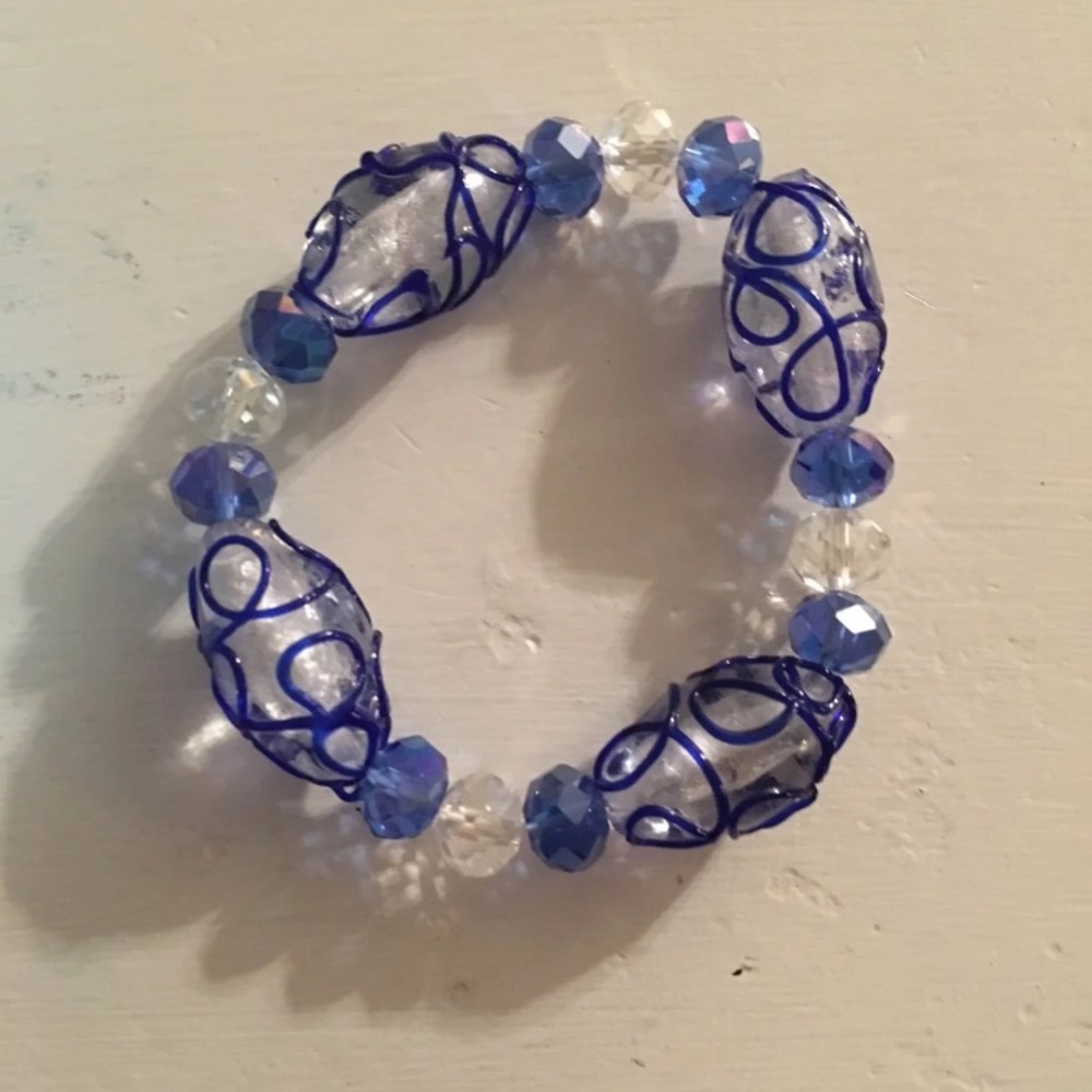 Blue elastic bracelet